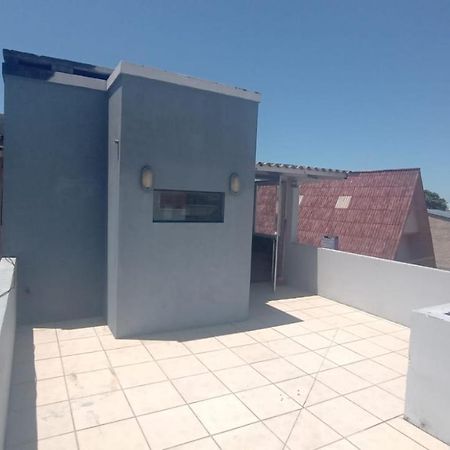 Sobrado Com Terraco E Area De Churrasqueira. Torres Esterno foto