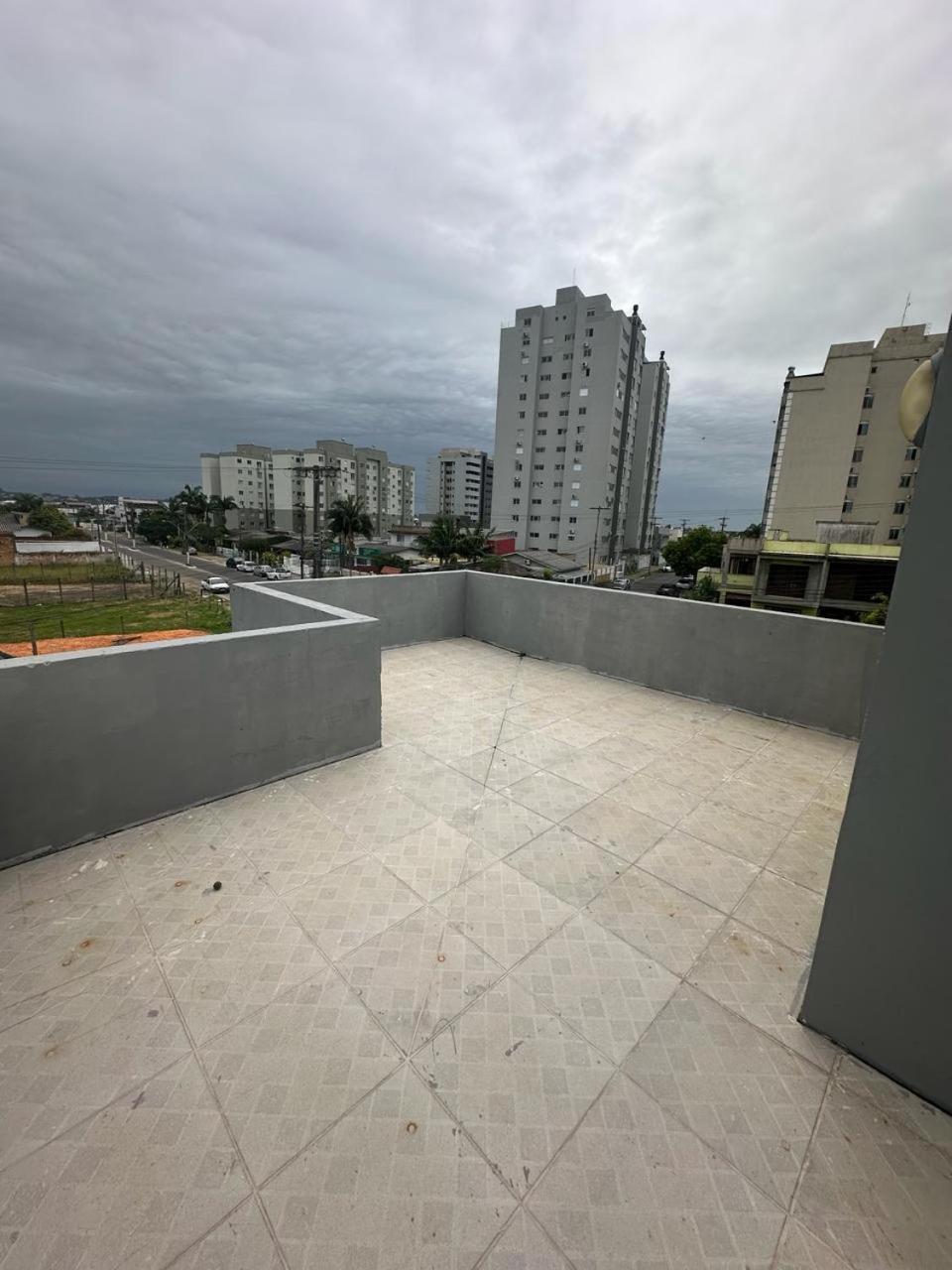 Sobrado Com Terraco E Area De Churrasqueira. Torres Esterno foto